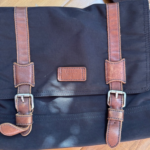 Fossil Canyon Black Brown Foldover Flap Messenger Computer Shoulder Bag - Picture 2 of 2